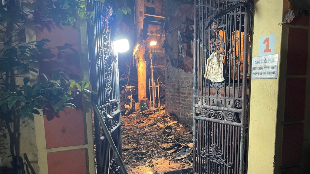 Hà Nội: thông tin ban đầu về vụ cháy lúc nửa đêm tại phường Trung Hòa, quận Cầu Giấy
