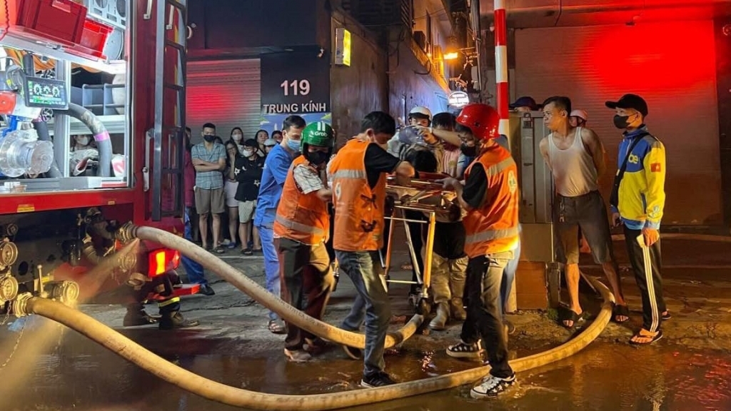 Hà Nội: khẩn trương giải quyết, khắc phục hậu quả vụ cháy tại quận Cầu Giấy
