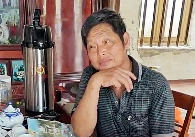 Phạm Văn Tiệp, người cưỡng đoạt 500 triệu của nguyên Bí thư xã khi bị bắt quả tang (Ảnh: CACC)