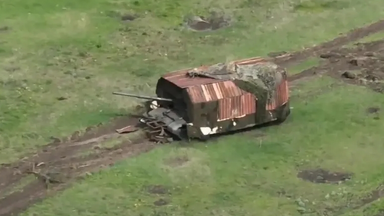 Xe tăng "mai rùa" của Nga bị Ukraine phơi bày điểm yếu chí mạng