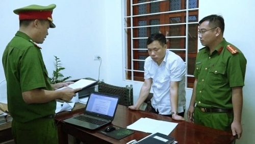 Bắt một Phó Chủ tịch UBND huyện ở Nghệ An