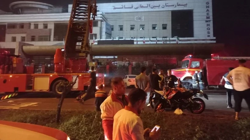 Cháy bệnh viện lúc nửa đêm khiến 9 người tử vong