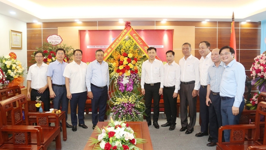 Chủ tịch UBND TP Hà Nội Trần Sỹ Thanh thăm, chúc mừng Báo Kinh tế&Đô thị