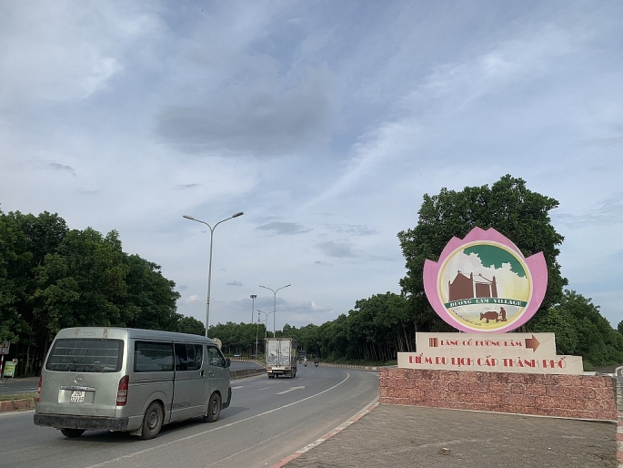 Chậm trễ trong giải quyết vấn đề cây xanh tại nút giao cầu Vĩnh Thịnh được đánh già là làm ảnh hưởng tới hình ảnh của thị xã Sơn Tây
