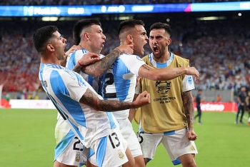 Argentina nhọc nhằn vào tứ kết Copa America 2024
