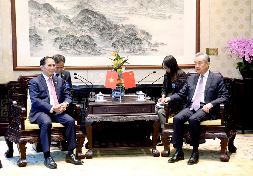 Bộ trưởng Bùi Thanh Sơn hội kiến Bộ trưởng Ngoại giao Trung Quốc