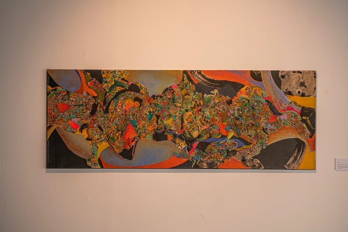 Tác phẩm của nghệ sĩ Mifa trưng bày tại Triển lãm Cẩm nang sử dụng Cuộc đời diễn ra tại VCCA