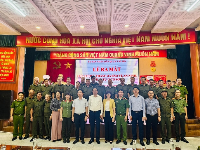 Quận Tây Hồ, Hà Nội: ra mắt 111 tổ bảo vệ an ninh trật tự ở cơ sở với 467 thành viên