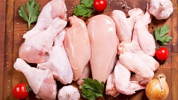5 dấu hiệu nhận biết thịt gà kém chất lượng