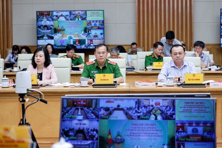 Thủ tướng Phạm Minh Chính: Chỉ bàn làm, không bàn lùi để thúc đẩy mạnh mẽ động lực chuyển đổi số