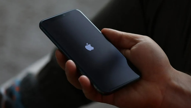 Thông báo khẩn của Apple đến những người dùng iPhone