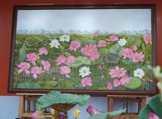 Bức tranh sen Liên hoa tịnh cảnh trưng bày tại lễ hội Sen Hà Nội 2024