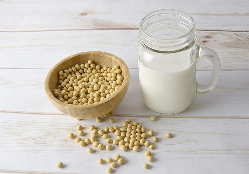 Nam giới có nên uống sữa đậu nành?