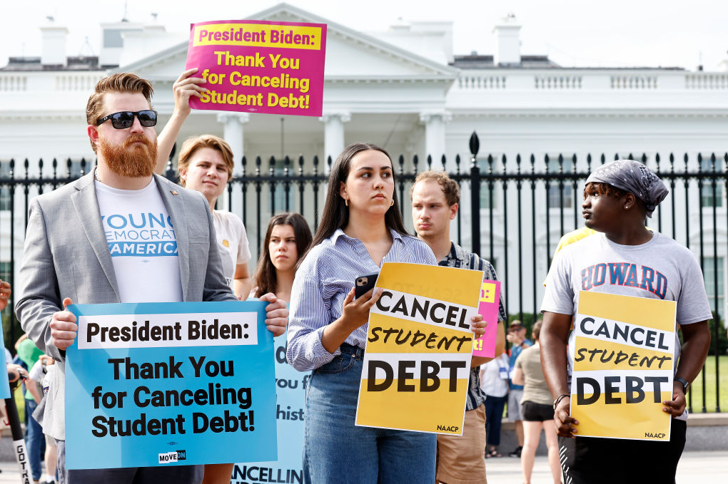 Mỹ tiếp tục xóa khoản nợ lên tới 1,2 tỷ USD cho sinh viên