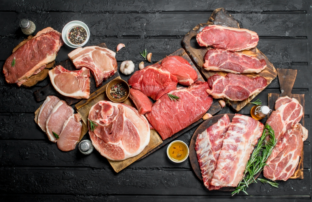 Thịt đỏ, một trong số những thực phẩm mà người bị gan nhiễm mỡ nên hạn chế tiêu thụ.