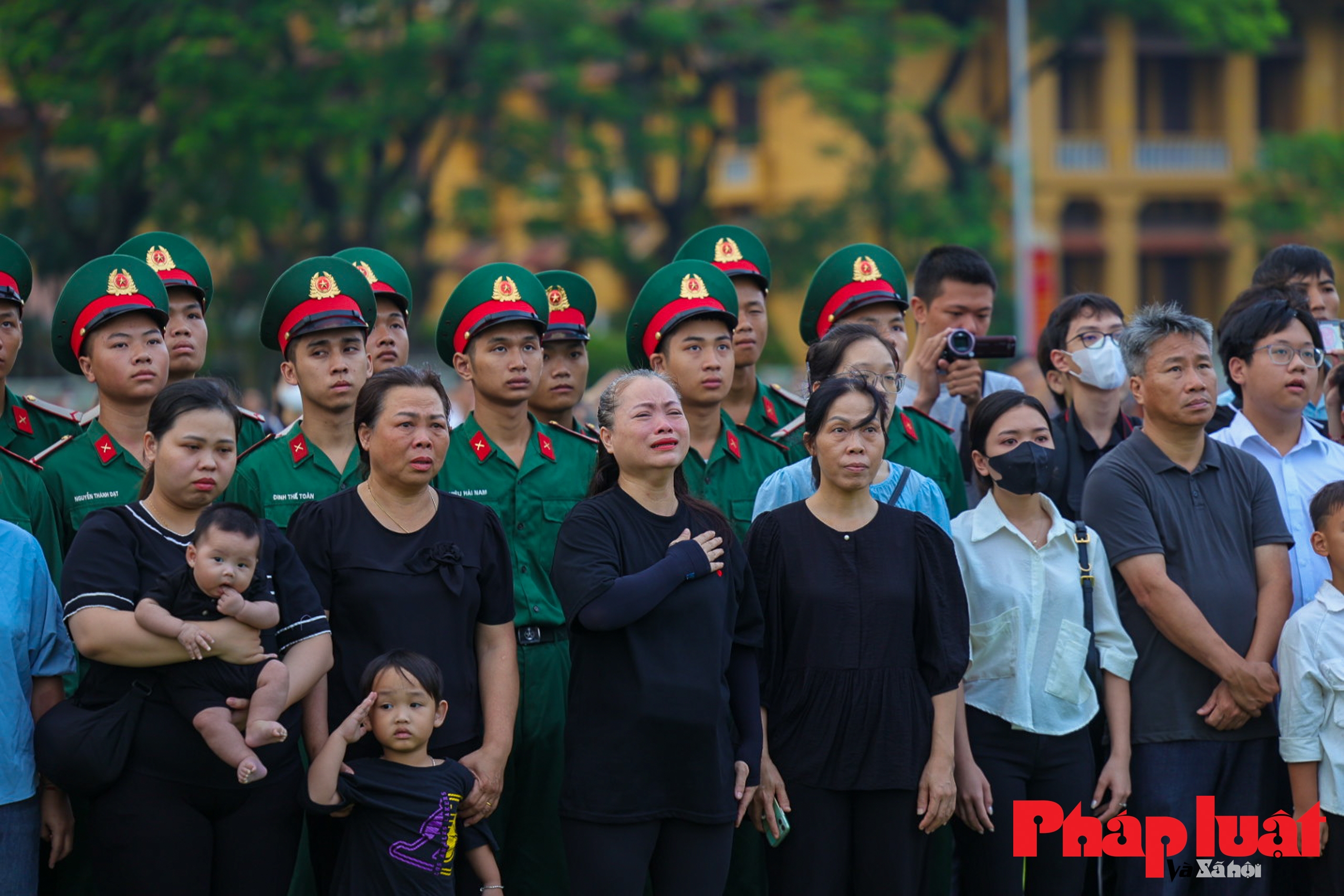 Trang nghiêm, xúc động Lễ thượng cờ rủ Quốc tang Tổng Bí thư Nguyễn Phú Trọng