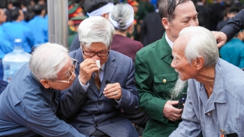 Người dân tiếc thương tới viếng Tổng Bí thư Nguyễn Phú Trọng tại quê nhà