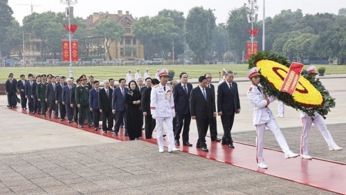 Lãnh đạo Đảng, Nhà nước, TP Hà Nội vào Lăng viếng Chủ tịch Hồ Chí Minh