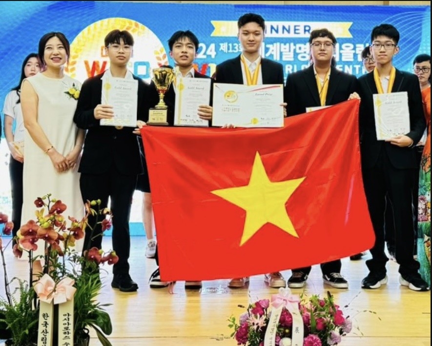 Học sinh Hà Nội giành giải lọt top 1% đề tài xuất sắc của Olympic Phát minh và Sáng tạo thế giới