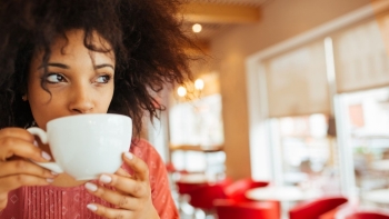 Phụ nữ uống cà phê mỗi ngày có tốt không?