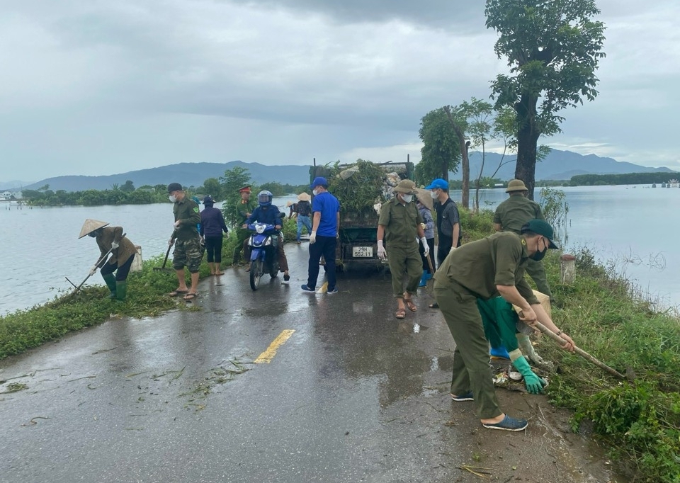 Huyện Quốc Oai, Hà Nội:  tập trung tổng vệ sinh sau khi nước rút, đảm bảo môi trường