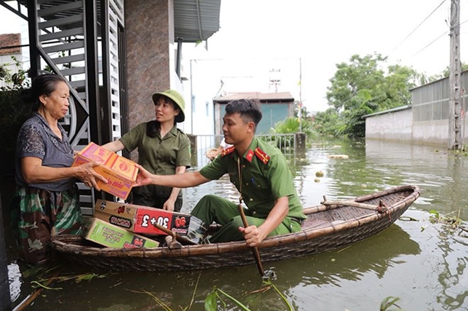 Huyện Chương Mỹ vẫn còn 16 thôn, xóm đang bị ngập