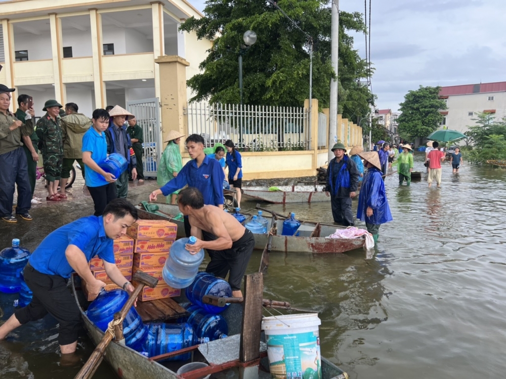 Hà Nội: cần khắc phục việc “sống chung với lũ”