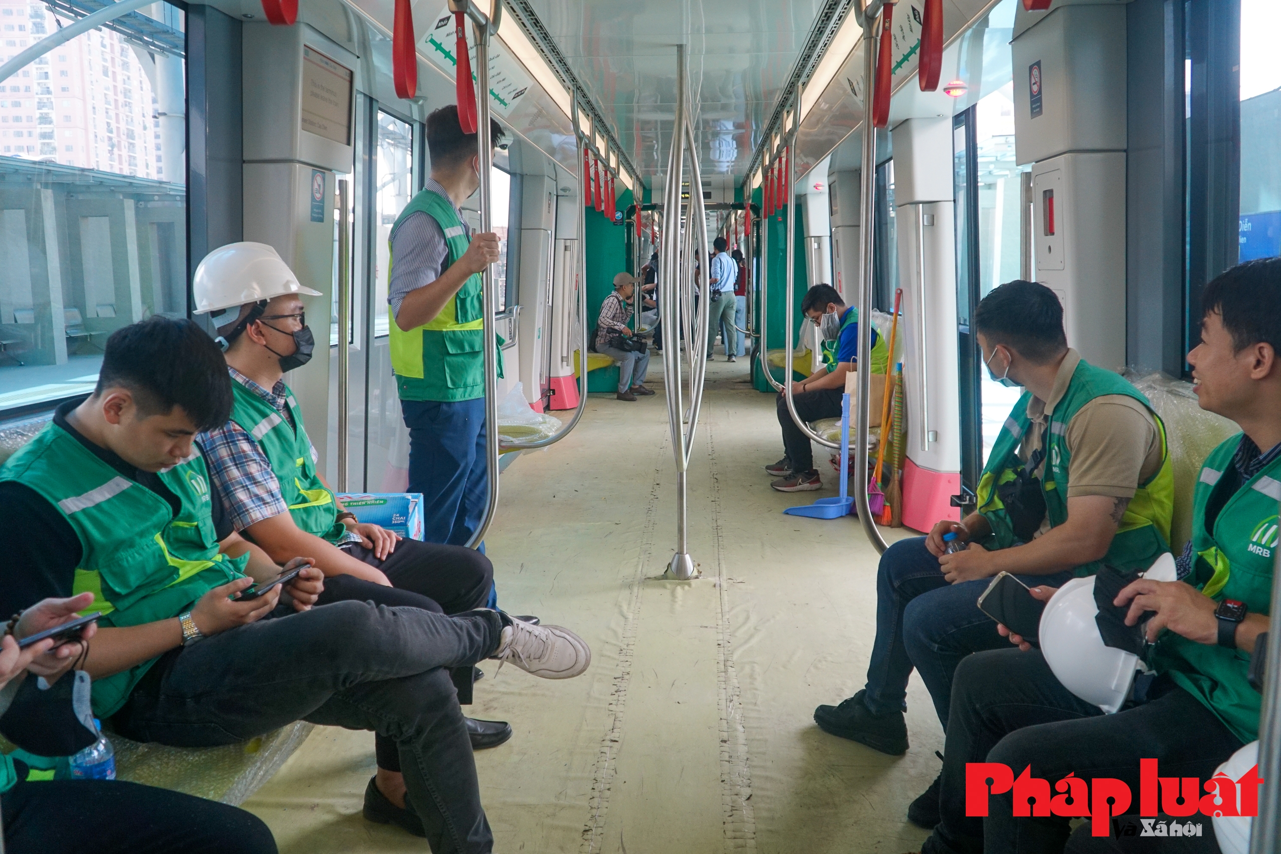 Thực tế trải nghiệm tàu Metro Nhổn - Ga Hà Nội