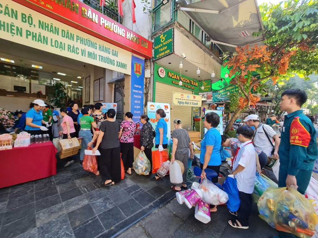 Chương trình đã thu hút được hơn 300 lượt cán bộ, đoàn viên, hội viên và nhân dân tham dự.