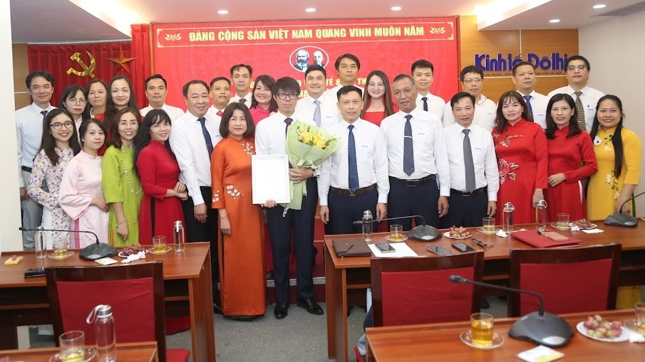 Ý nghĩa buổi lễ kết nạp đảng viên mới dịp kỷ niệm 70 năm Ngày thành lập Đảng bộ Khối các cơ quan TP Hà Nội