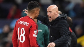 HLV Ten Hag tuyên bố về tương lai của Casemiro sau trận thua Liverpool