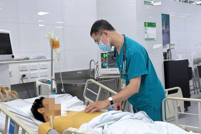 Xơ gan giai đoạn cuối vì lạm dụng rượu bia, thuốc không rõ nguồn gốc