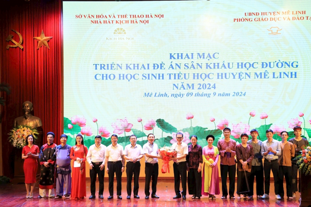 Hà Nội: Đề án sân khấu học đường giúp học sinh thêm yêu lịch sử, quê hương, đất nước