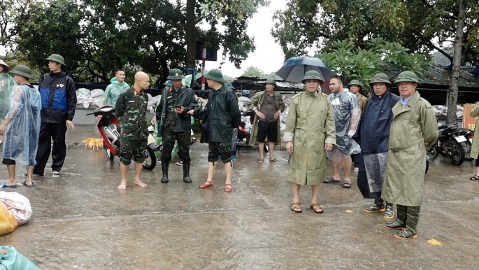 Hương Sơn, Mỹ Đức huy động trên 3.000 người tham gia ứng phó mưa lũ