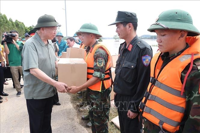 Tổng Bí thư, Chủ tịch nước Tô Lâm kiểm tra công tác phòng chống lụt bão tại Tuyên Quang