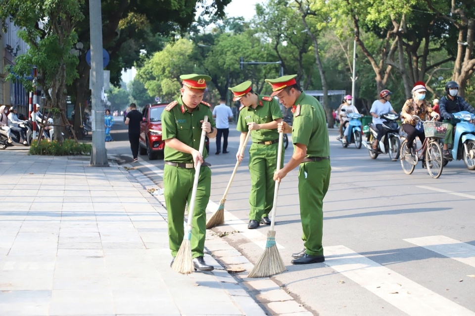 Quận Hoàn Kiếm tổng vệ sinh môi trường, khắc phục hậu quả cơn bão số 3