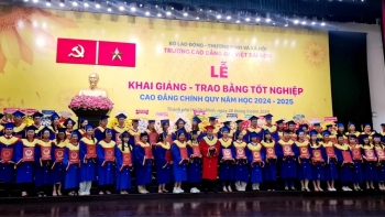 Trường Cao đẳng Đại Việt Sài Gòn tổ chức lễ khai giảng năm học 2024-2025 và trao bằng cho sinh viên tốt nghiệp