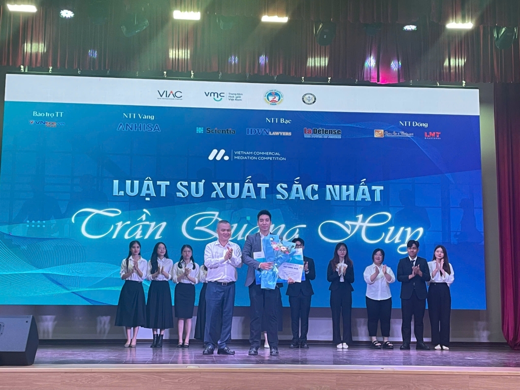 Trao giải cuộc thi Hòa giải Thương mại Việt Nam – VCMC 2024