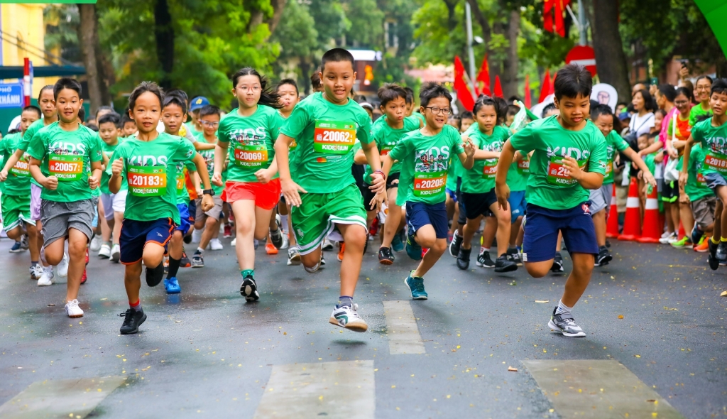 Giải chạy Mastercard Kids run năm 2023 đã trở thành một hoạt động thể thao thú vị, thu hút được nhiều bạn nhỏ tham gia.