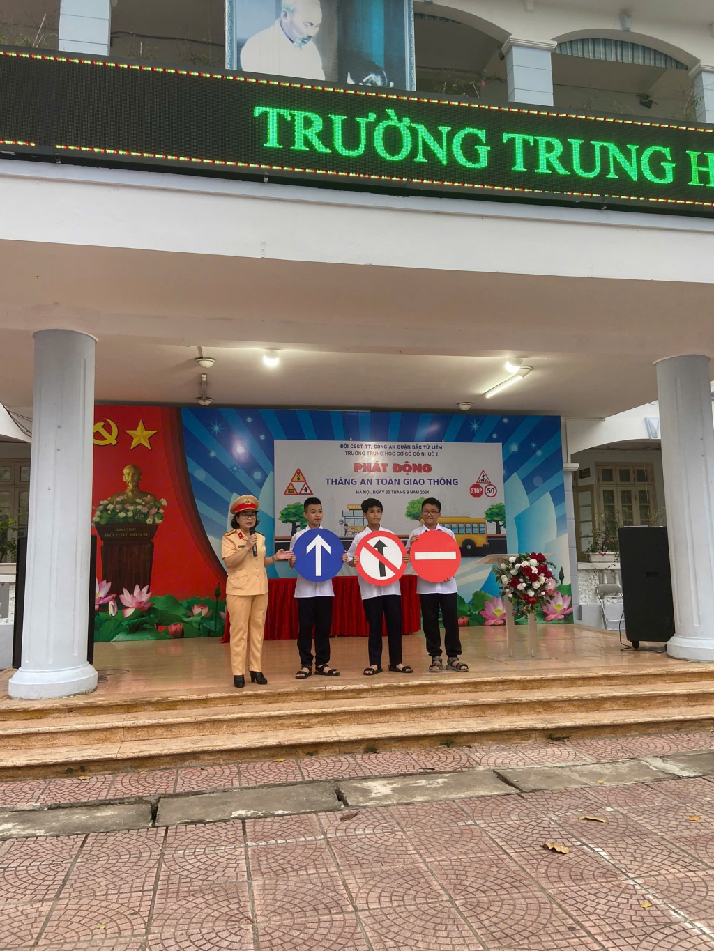 Tuyên truyền về an toàn giao thông cho gần 15.000 học sinh và giáo viên trên địa bàn