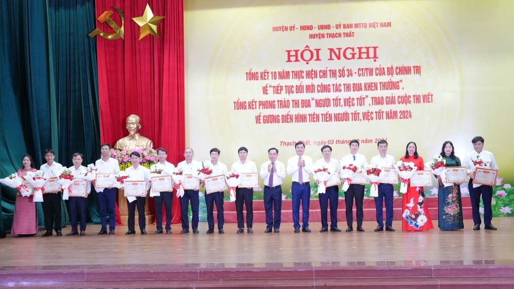 Huyện Thạch Thất tổng kết 10 năm Chỉ thị 34 và phong trào "Người tốt, việc tốt"