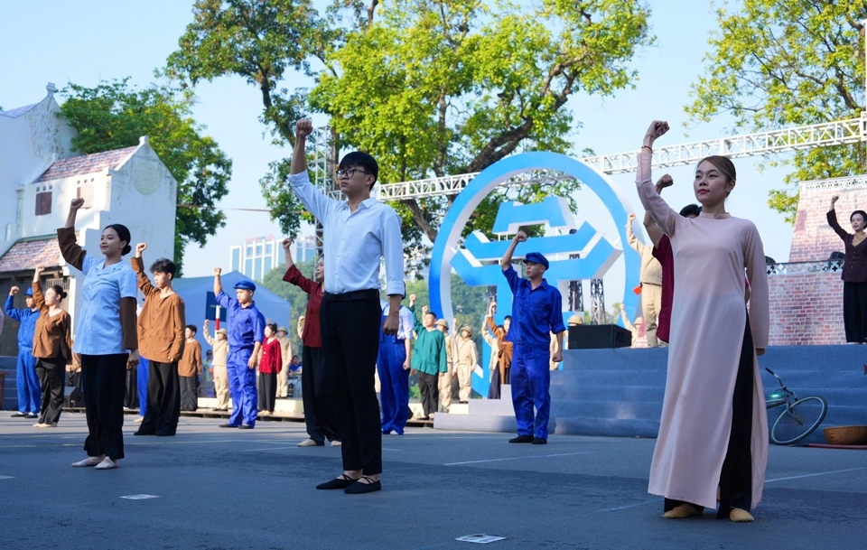 Live: Sôi động chương trình “Ngày hội Văn hóa vì hòa bình”