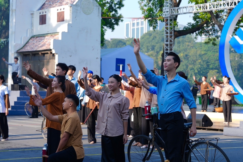 Live: Sôi động chương trình “Ngày hội Văn hóa vì hòa bình”