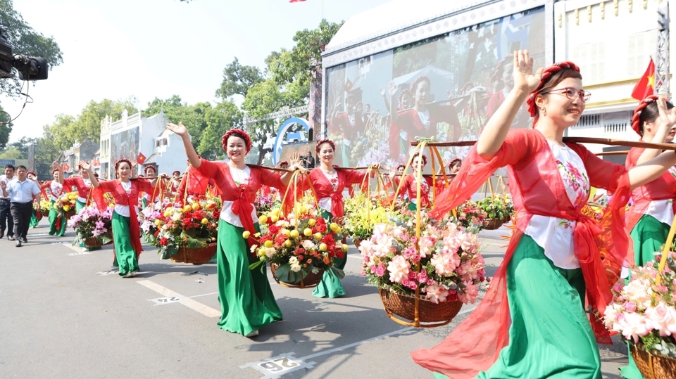 Live: Hào hùng, sôi động chương trình “Ngày hội Văn hóa vì hòa bình”