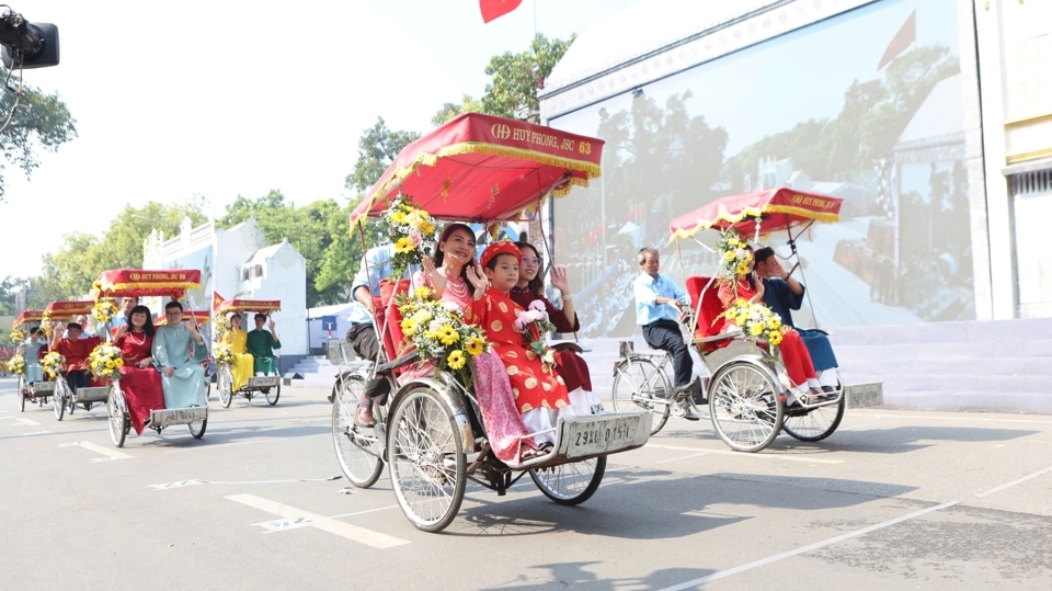 Live: Hào hùng, sôi động chương trình “Ngày hội Văn hóa vì hòa bình”