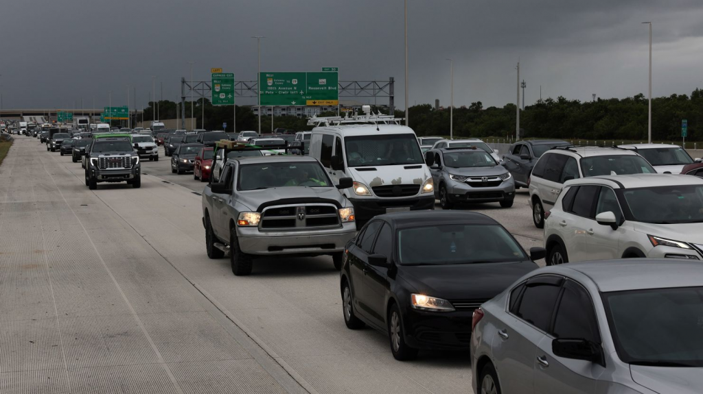 Bão Milton mạnh lên cấp cao nhất: mối đe dọa nghiêm trọng đối với Florida