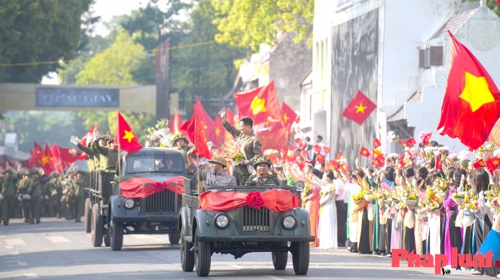 Khúc khải hoàn vang mãi cùng năm tháng