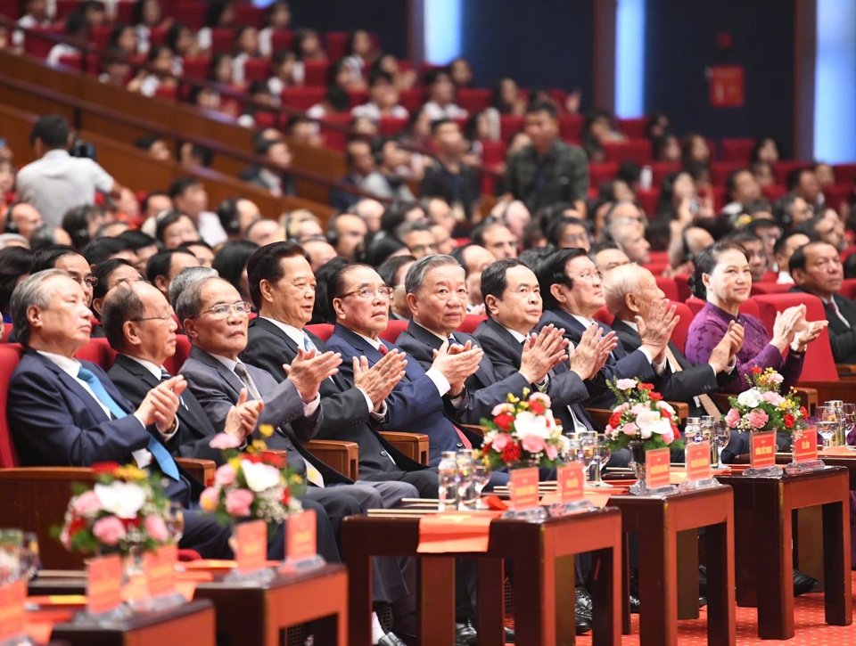 Thủ đô Hà Nội hiện đại, năng động, sáng tạo, thấm đẫm giá trị văn hóa lịch sử