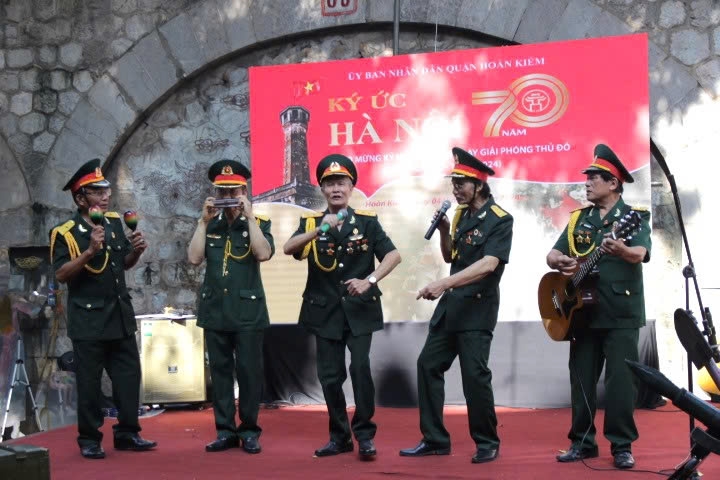 Mãi khắc ghi công lao to lớn của những người lính Cụ Hồ