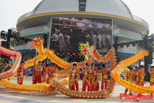 Thanh niên Thủ đô diễu hành biểu dương lực lượng